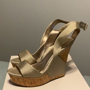 BCBGeneration Wedge NIB